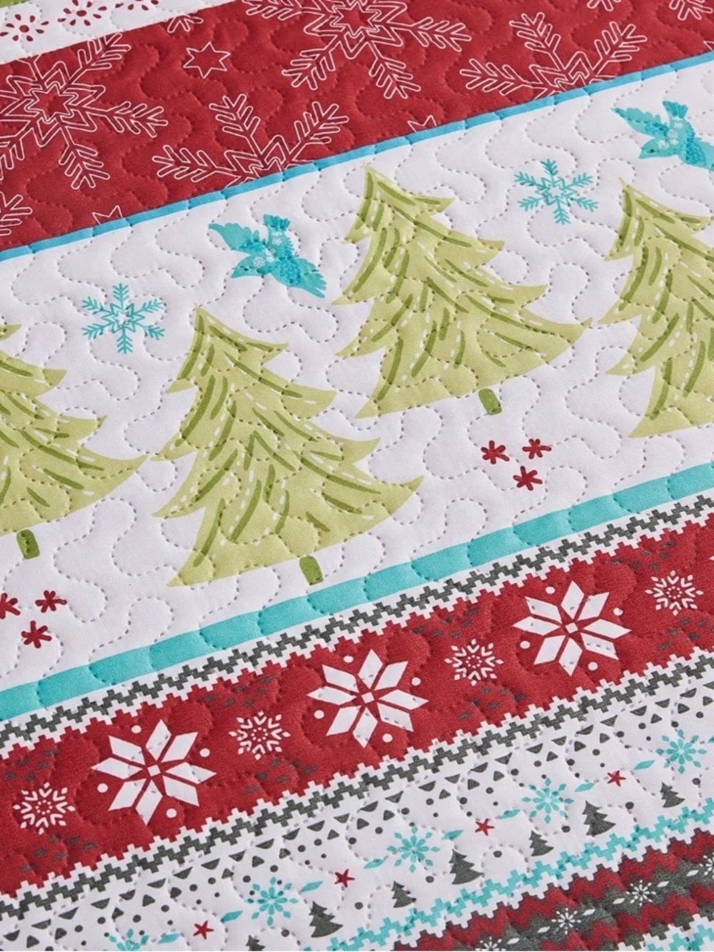 Reversible Holiday Quilt Set in Red and Multi
